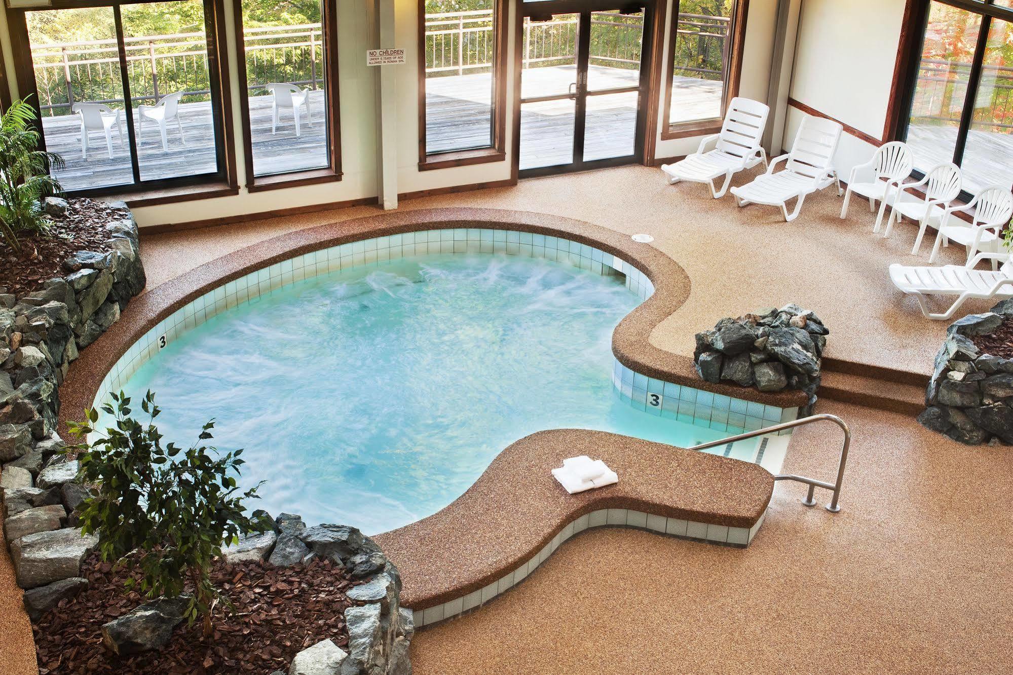 The Summit Resort Weirs Beach Bagian luar foto